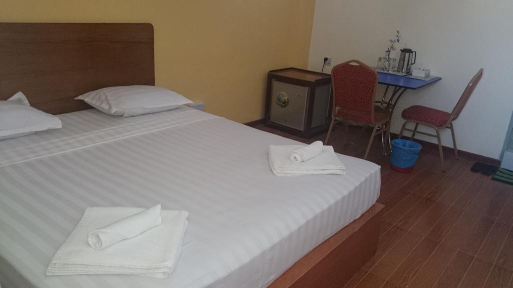Silver Moon Hotel 양곤 외부 사진