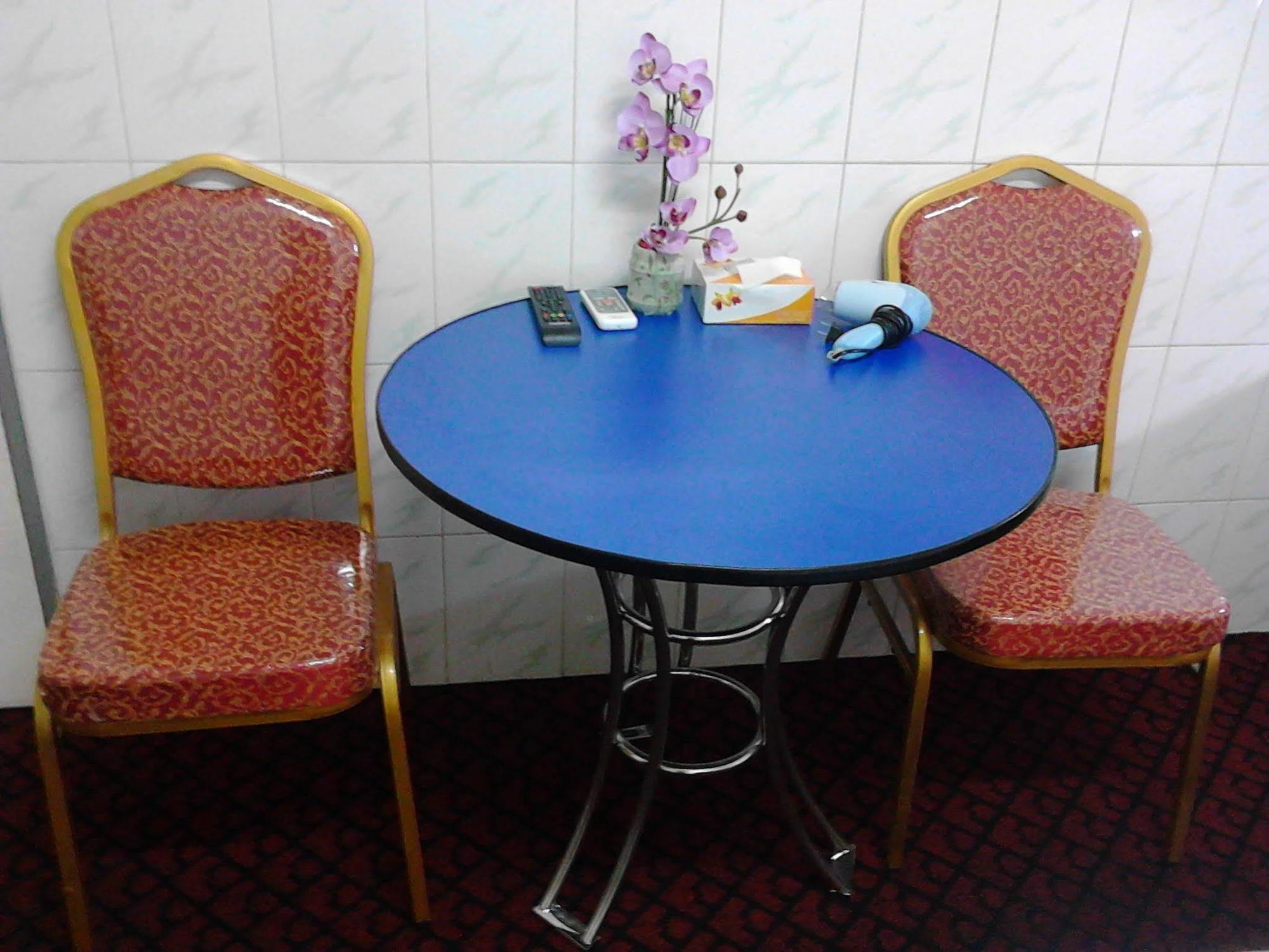 Silver Moon Hotel 양곤 외부 사진
